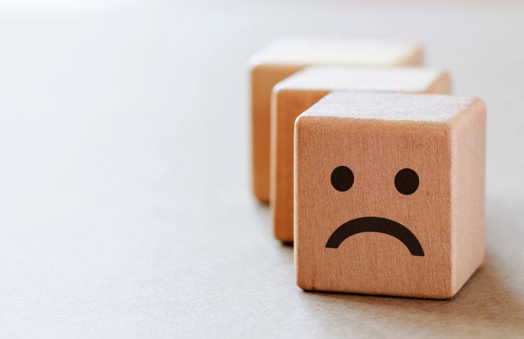 How to Respond to Negative Reviews: Our Fail-Proof Tips (with Templates & Examples)