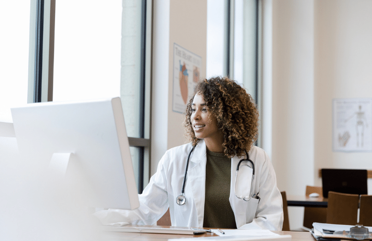 How to Humanize Healthcare Marketing Through Web Chat (It’s Not That Hard)
