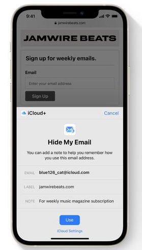 2022 digital marketing trends - hide my email prompt on iphone