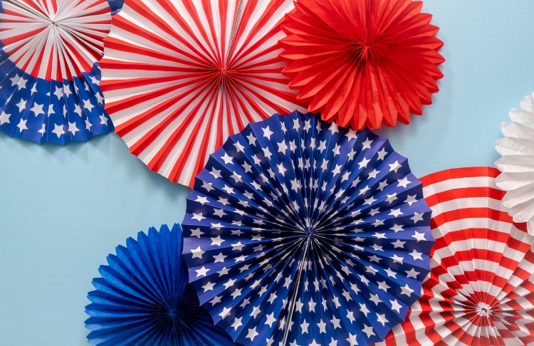 14 4th of July Social Media Posts to Make Your Brand Sparkle & Shine
