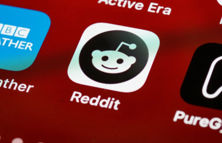 Reddit Advertising f