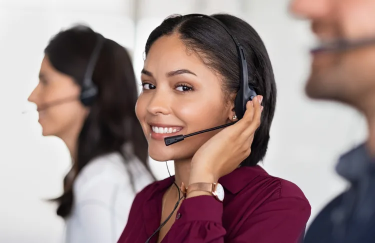 AI for Customer Service: Benefits, Tips, Tools, & Traps to Avoid
